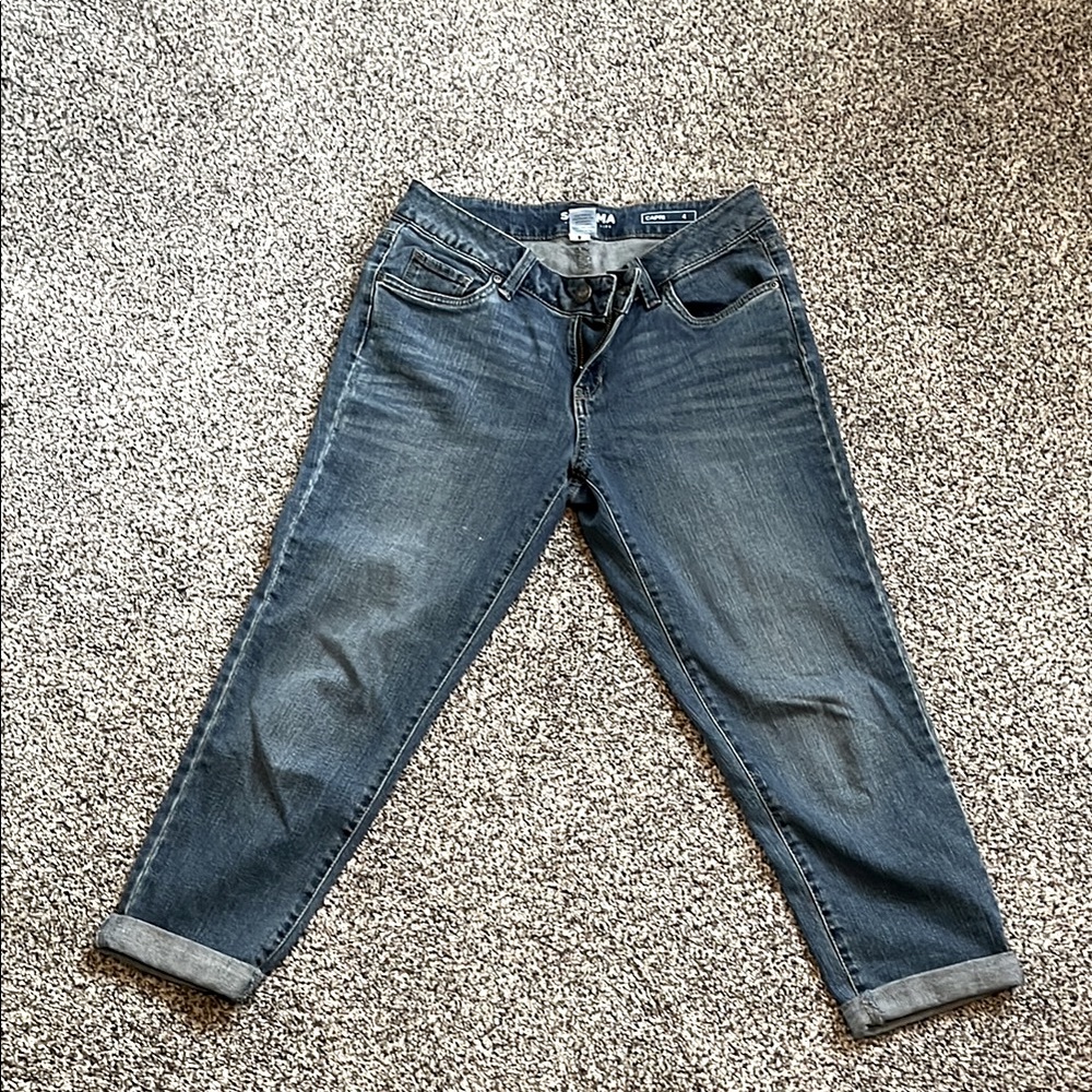 Women's Midrise Blue Jeans Capri